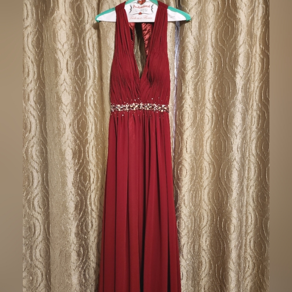 Bee Darlin formal evening gown, junior 7/8, maroon, rhinestone embellishments